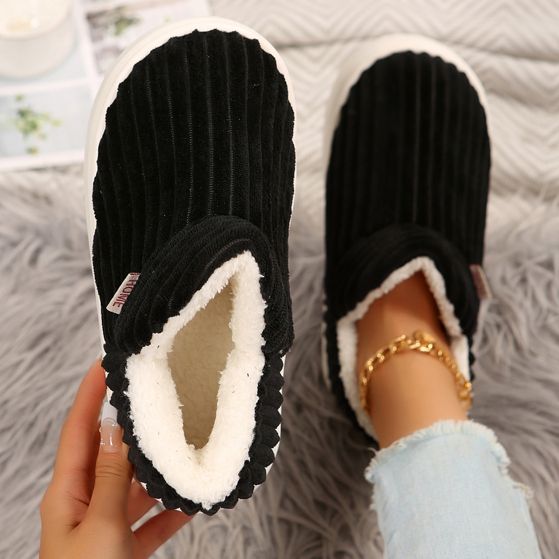 

Cozy Indoor Comfort: Women's Soft Slippers For Bedroom