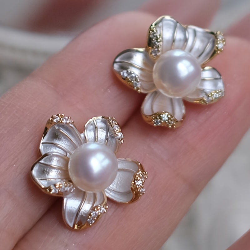 TEMU A Pair Of Elegant Five-petal Flower Earrings With Inlaid Design, Exuding An Elegant Temperament, Perfect For Women' Wear