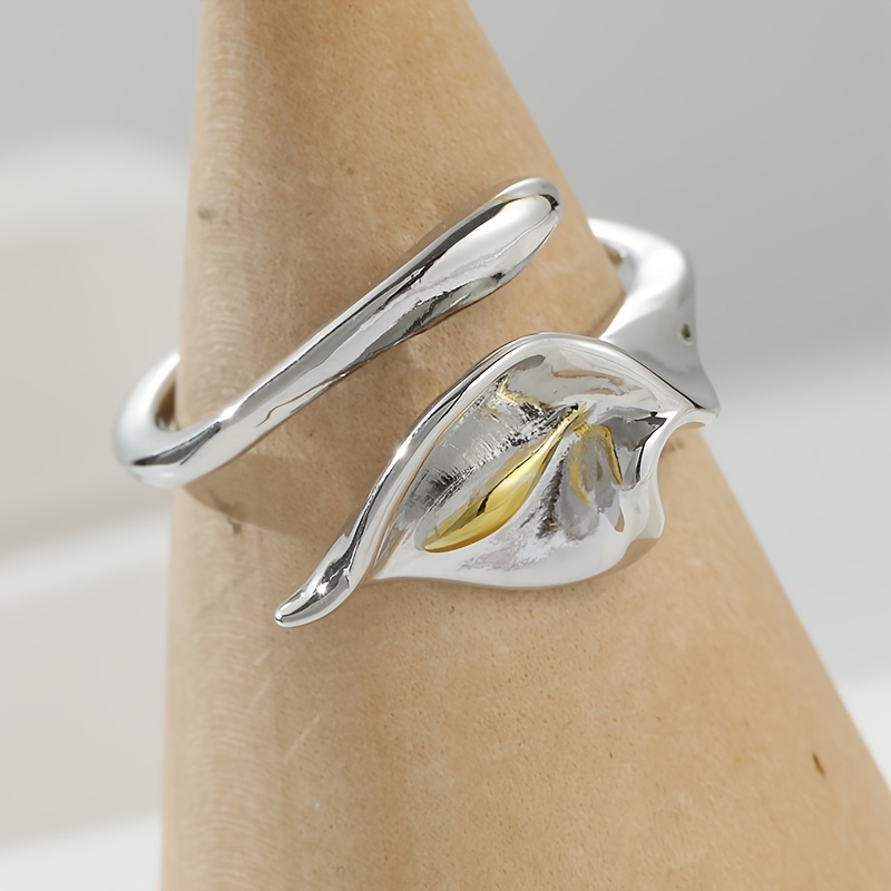 E-shop Verstellbare Ringe mit neuen Kallablättern in silberner Farbe, für Damen als Verlobungs- und Dating-Geschenk, hypoallergen und stylisch für die