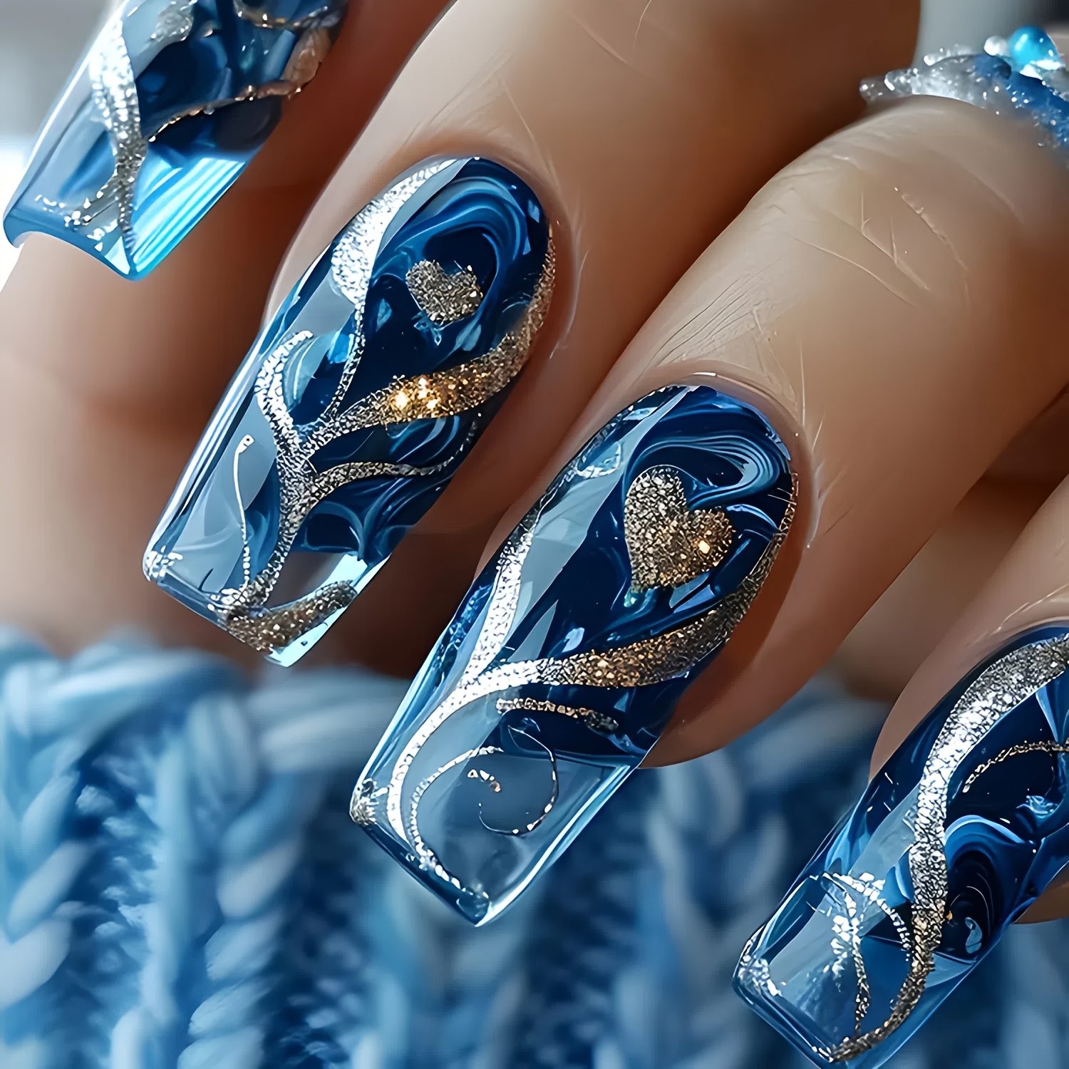 24pcs. Summer Easy Glitter Golden Pattern Heart Removable Nail Art, Suitable For Women And, Suitable For Work, Travel, Party, Masquerade, Nail Salon And Nail Art At Home. Reusable And Easy To