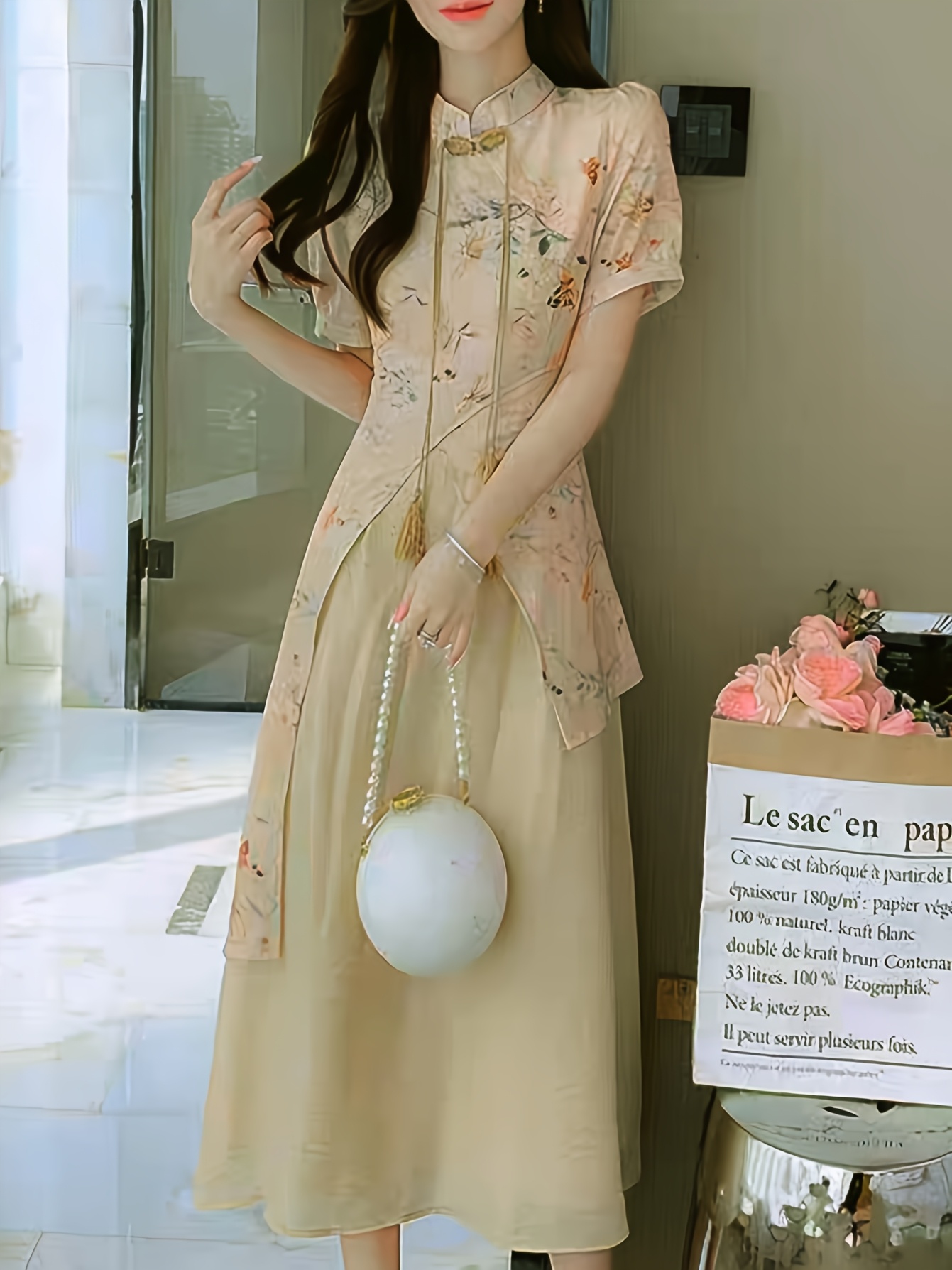green emerald velvet dress Elegant White Dress With Black Collar main image 1