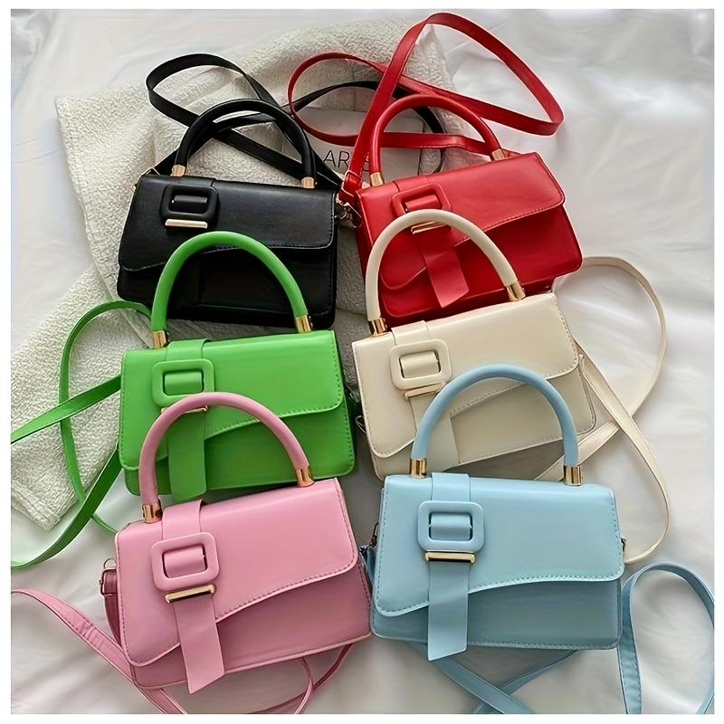 The Upcoming Fashion for Spring And Summer 2025 Features Vibrant Messenger Bags And Compact Square Handbags Designed for Women, Characterized by Their Simplicity, Style, And Elegance, Making Them Essential for The Season