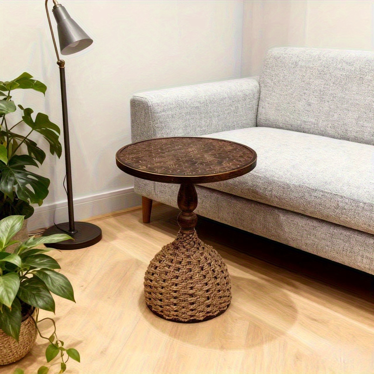 Handcrafted Teng Iron Craft Water Grass Rope Woven Side Table, Flower Stand for Living Room Sofa Side, Study, Balcony, Guesthouse, Outdoor Coffee Shop, Bar
