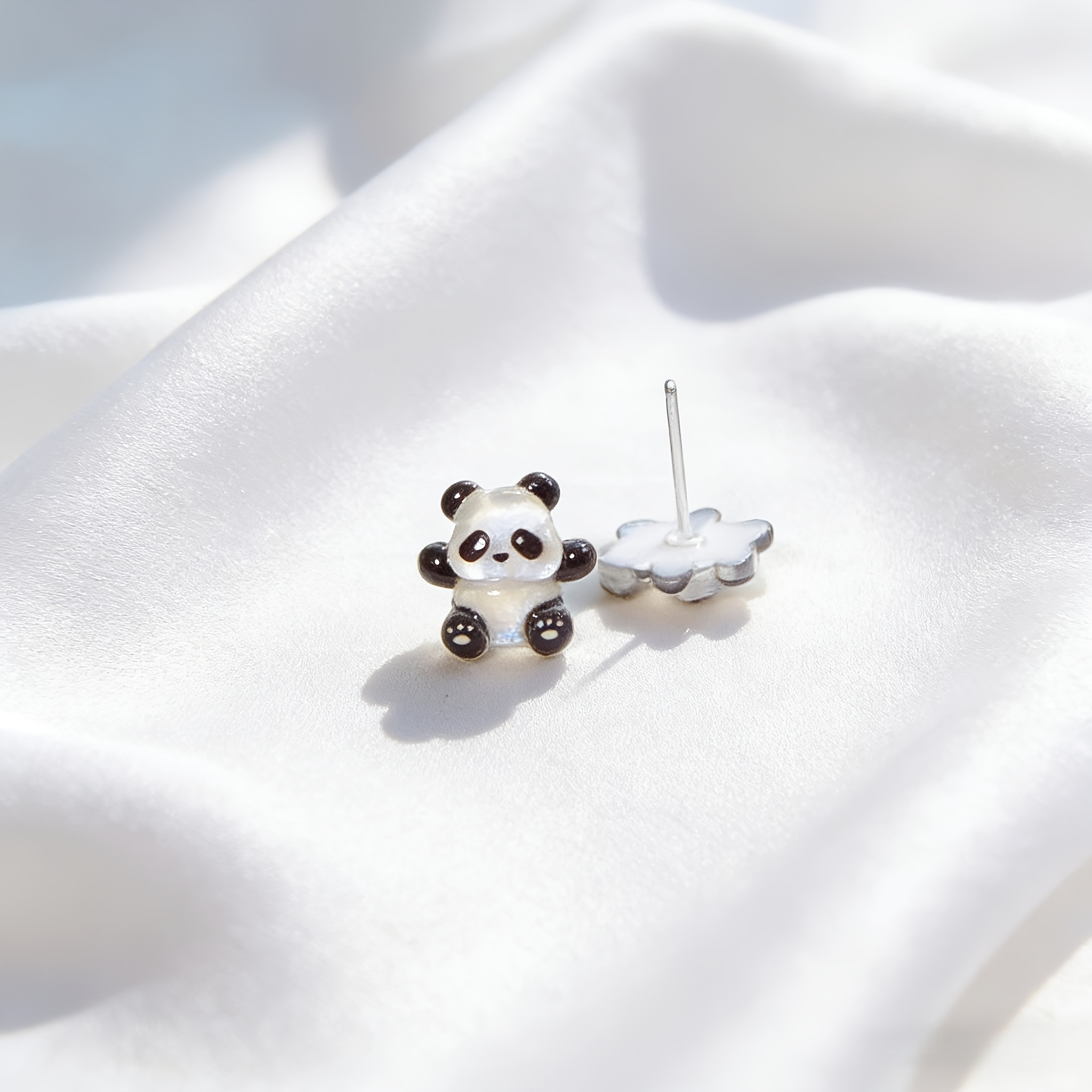 TEMU 1 Pair/2pcs Black And White Panda Stud Earrings - Comes With Box, Resin Posts, Lightweight And Comfortable, Suitable For,, And Teens, Cute