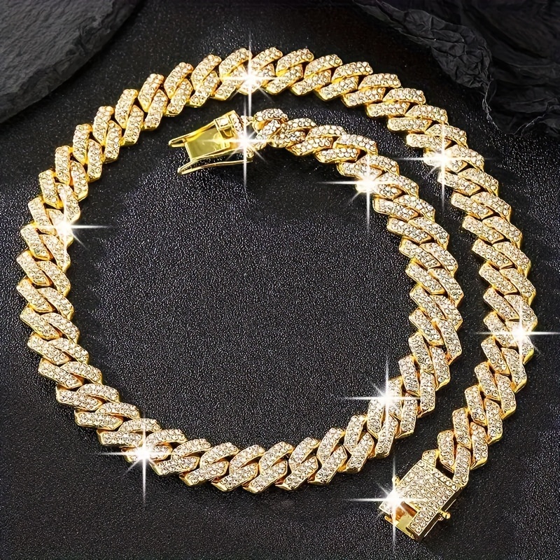 

A Cuban Link Necklace For Men, A Striking Accessory That Is Fashionable And Elegant, Making It A Gift.