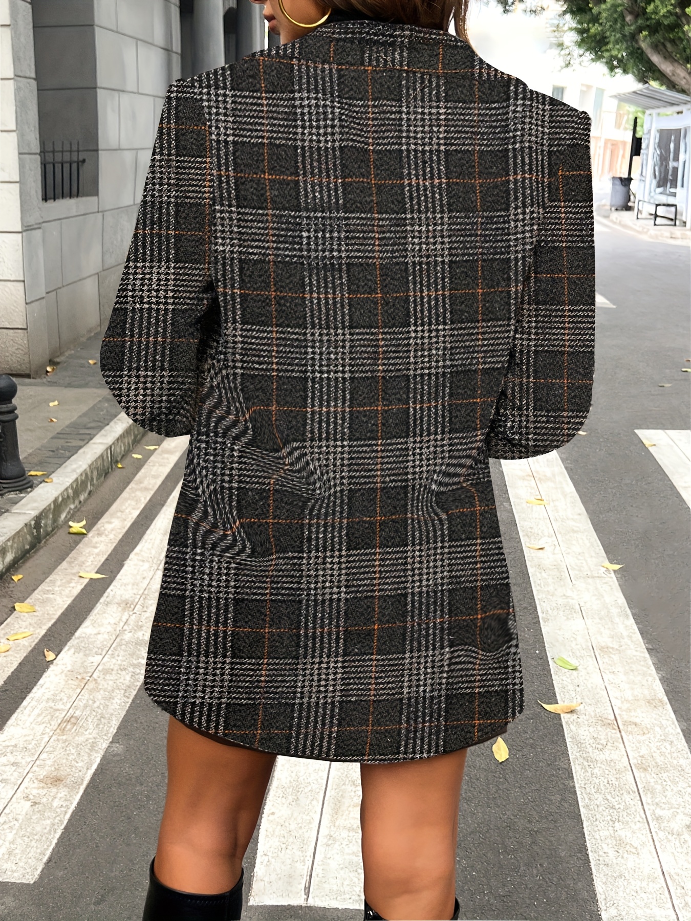 Elegante Abrigo de Lana a Cuadros, Abrigo de Doble Botonadura a Cuadros con Estilo - Lana y Mezclas, Elegante Prenda Exterior de Manga Larga y Cálida para Otoño e Invierno, Ropa de Mujer, Diseño Clásico de Solapa, Tela Suave y Acogedora, Versátil y Chic para Uso Diario - Imagen 5