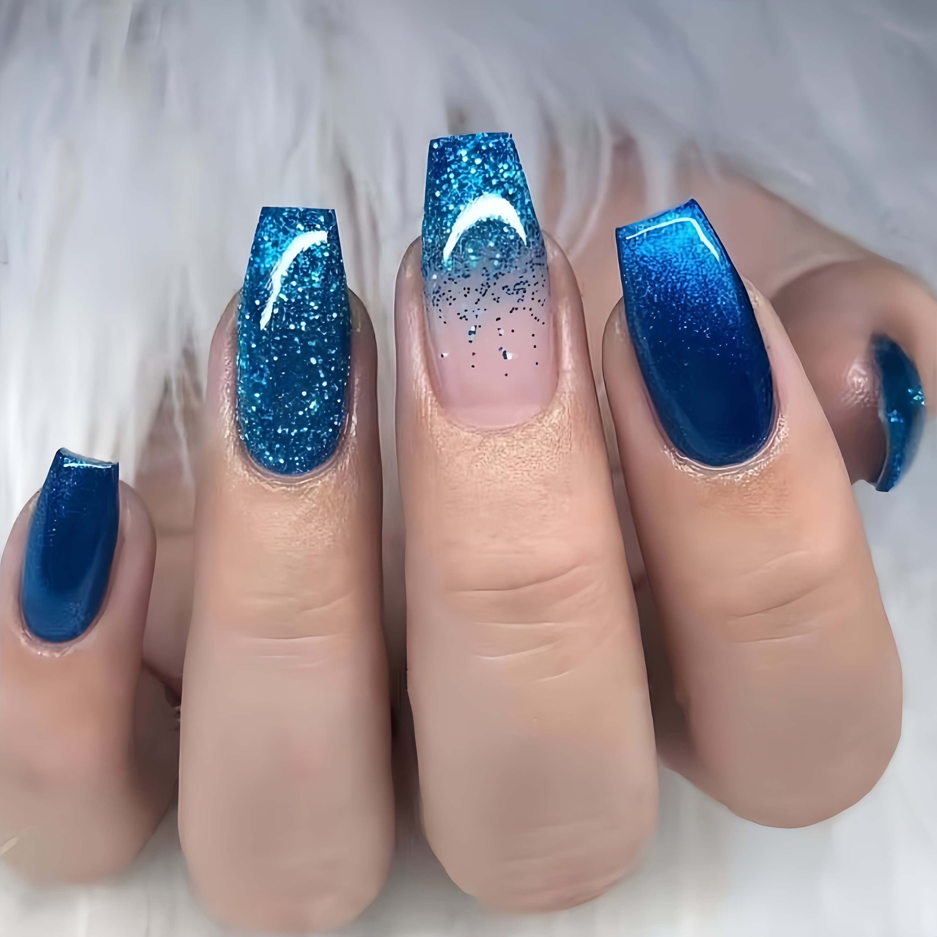 

24pcs Blue Gradient Ombre Press-on Nails, Ballet Coffin Shape, Short Length, Glossy , Fashionable , Removable Fake Nail Stickers