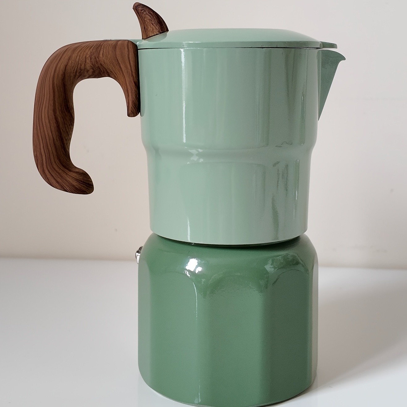 TEMU Cafetera Moka de Aluminio Verde , Disponible en 3 Tazas (150 ml) y 6 Tazas (300 ml) con de Madera, Transparente y Protector contra Salpicaduras