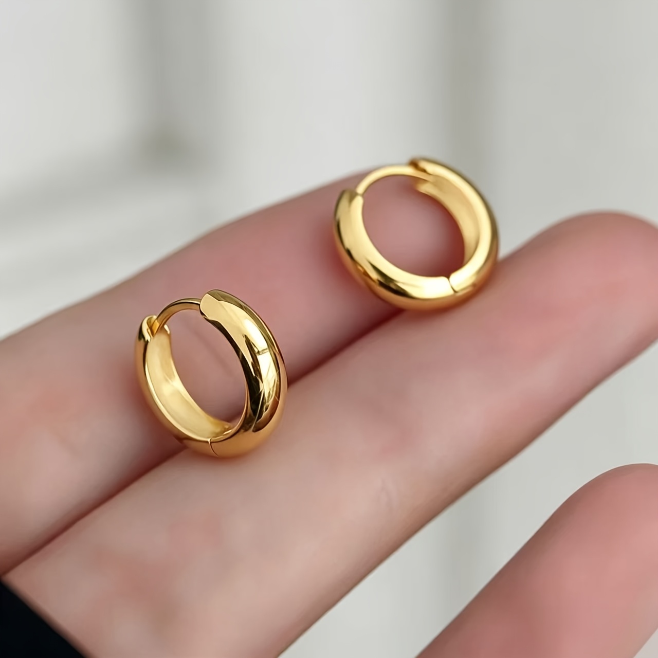 Unisex 18K Gold Plated Classic Style Earrings
