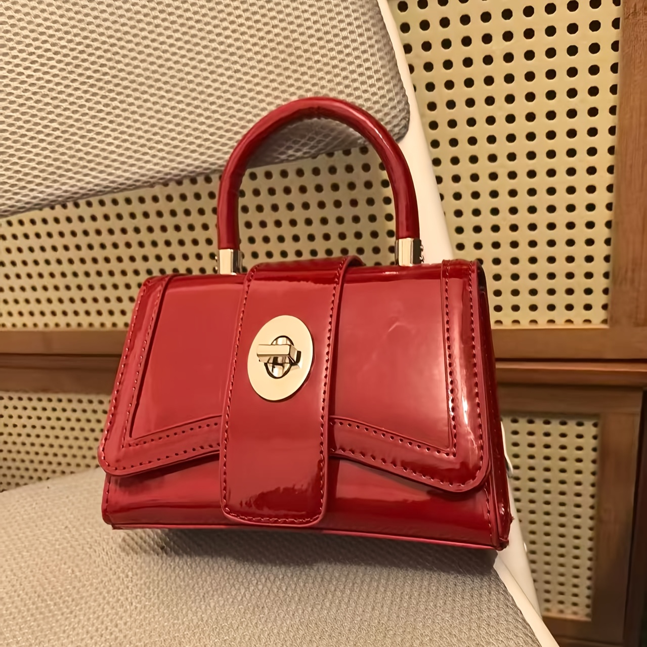 Western-style Handbag; Rugged Handbag; Luxurious Handbag; Red Spring Simple And Cost-