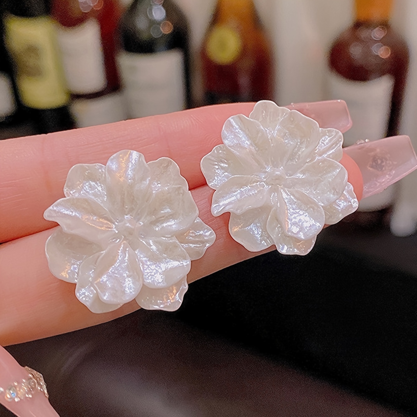 

Elegant Acrylic Flower Stud Earrings For Women, No Plating Iron Ear Needle, Pastoral Style Floral Earrings For Daily, Party, Wedding, Banquets, Business, And Leisure - 1 Pair