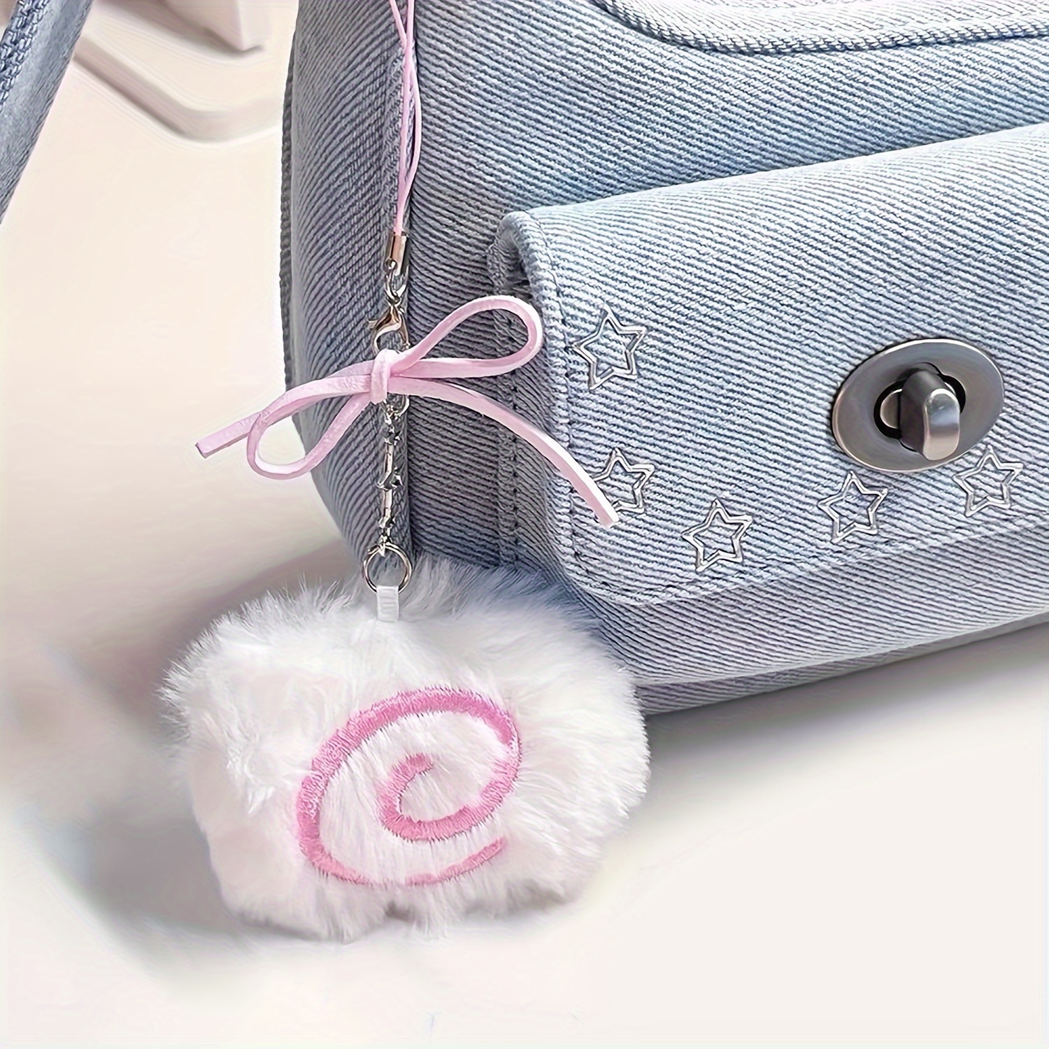 

1pc, Mini Cute Swirl Fur Pompom Charm, Fluffy Keychain, Soft Fabric Bag Accessory, Daily Handbag Decoration