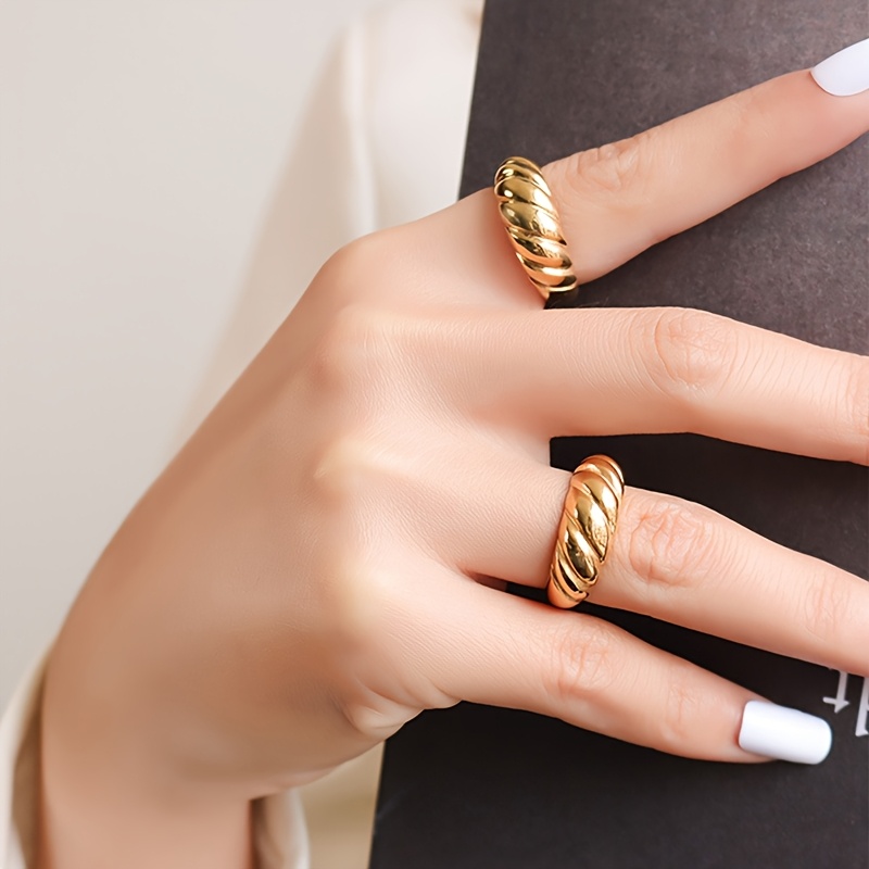 Women's Fashion Irregular Threaded Engraved Band Ring, Daily Wear