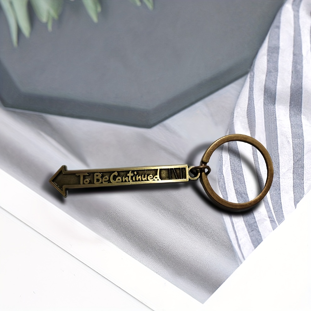 1pc Of Adventure-themed Anime Keychain With An Unfinished Arrow Design, Vintage Style Accessory Suitable For Men And Women, A Perfect Creative Gift For Couples