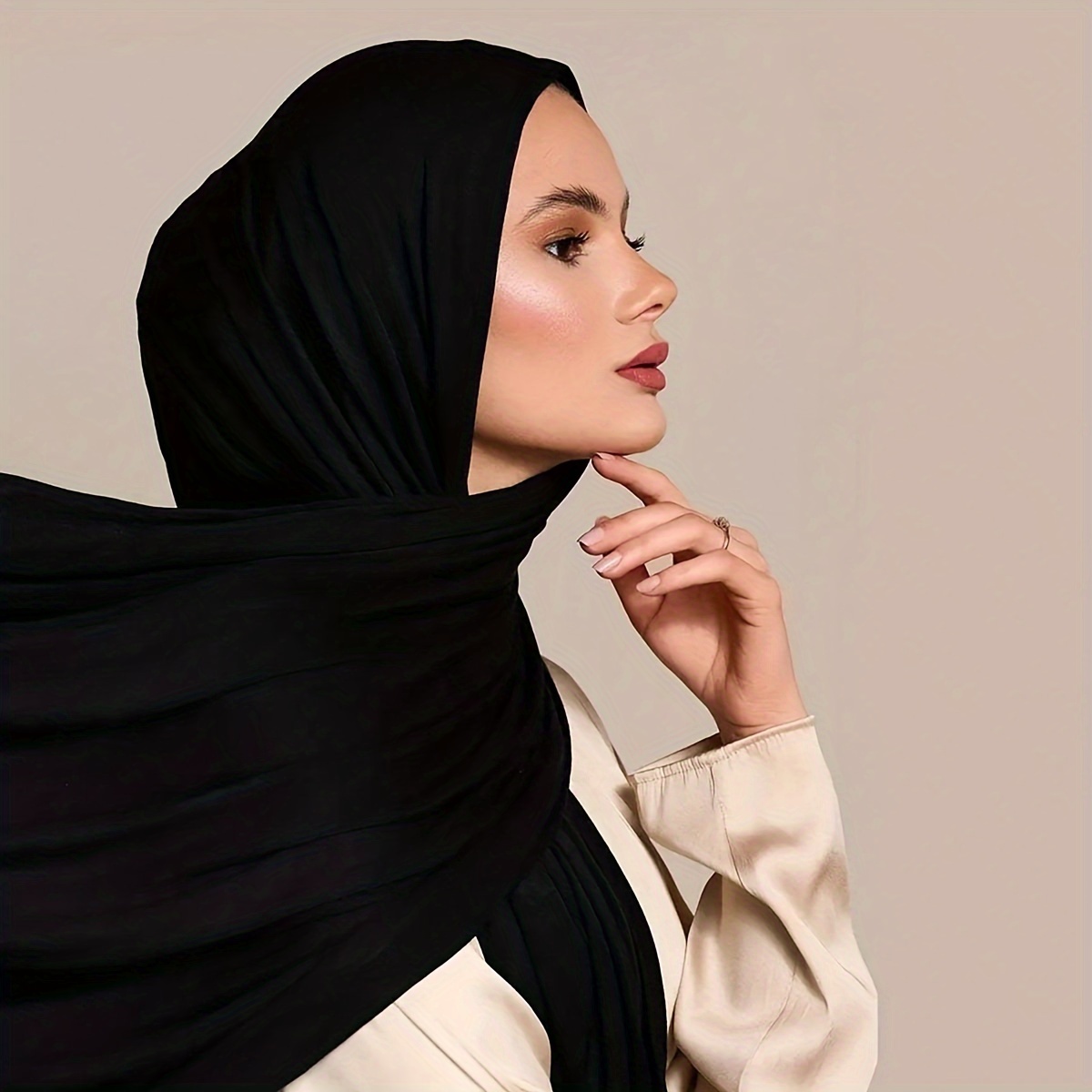 

Minimalist Solid Color Muslim Hijab Thin Breathable Soft Comfortable Scarf Elegant Style Windproof Sunscreen Shawl