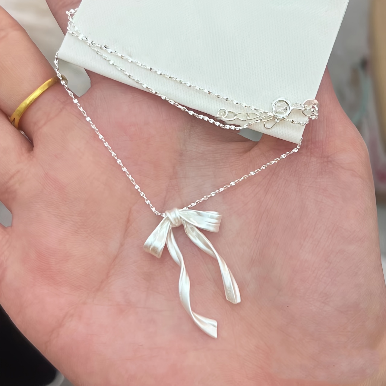 TEMU Ribbon Frosted Bow Pendant Necklace Ladies Elegant Simple Niche Clavicle Chain Suitable For Everyday Holiday Gifts