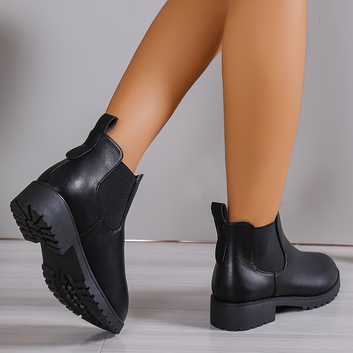 Schwarze Damen Chelsea Ankle Boots, Kurzschaft Stiefeletten zum  Hineinschlüpfen mit klobigem niedrigem Absatz, Obermaterial aus Kunstleder  und Futter