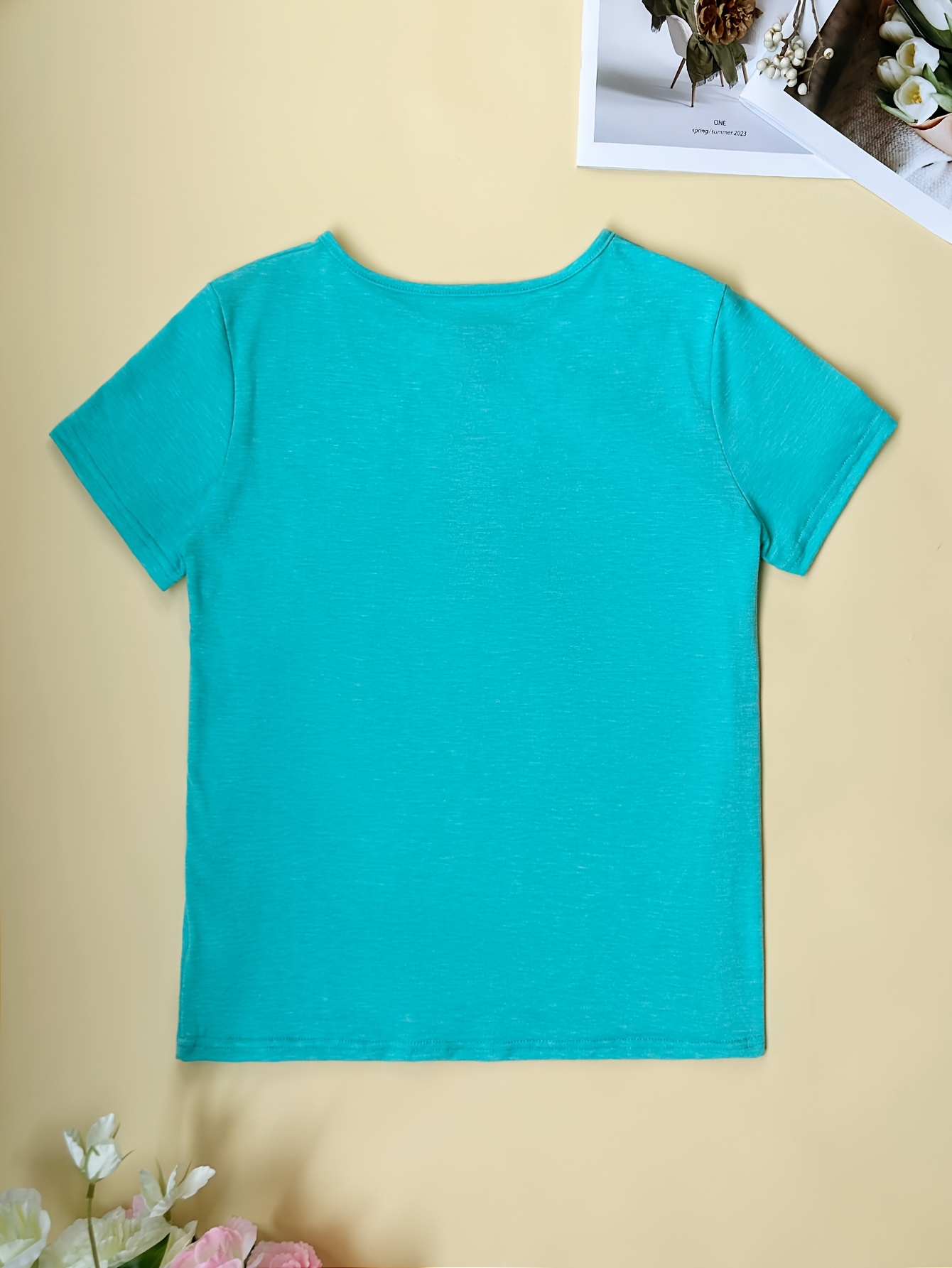 Women'S Elegant V-Neck Short Sleeve T-Shirt with Zipper Detail - High Stretch, All-Over Print, Short Sleeve Tee for Spring/Summer/Fall