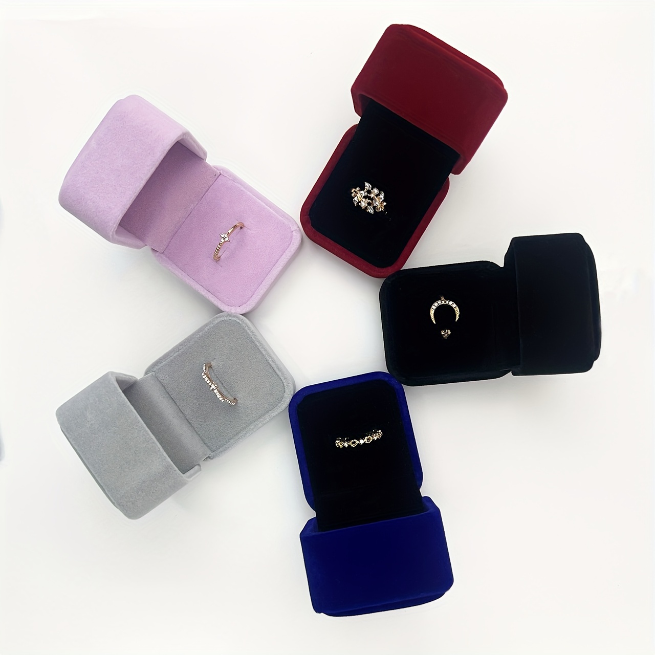 

5pcs Classic Velvet Jewelry Boxes For Rings, Clasp Closure, Soft Velvet Interior, Elegant Wedding & Party Favors