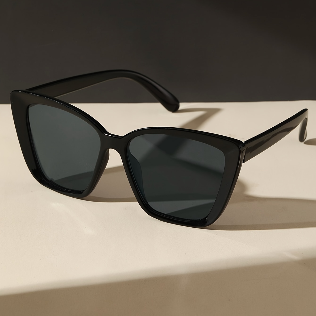 Image of 1pc Women's Individual Elegant Oversized Cat- Uv400 Sunglasses, Suitable For Outdoor Travel, Driving, Parties, Vacations, Clothing Matching, Street Photography, Daily Use