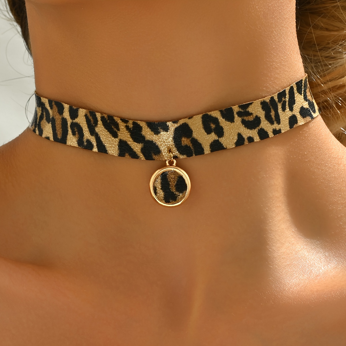 

1pc Vintage Hip Hop Style Leopard Print Choker Necklace For Women, Polyester Fiber, , Accessory