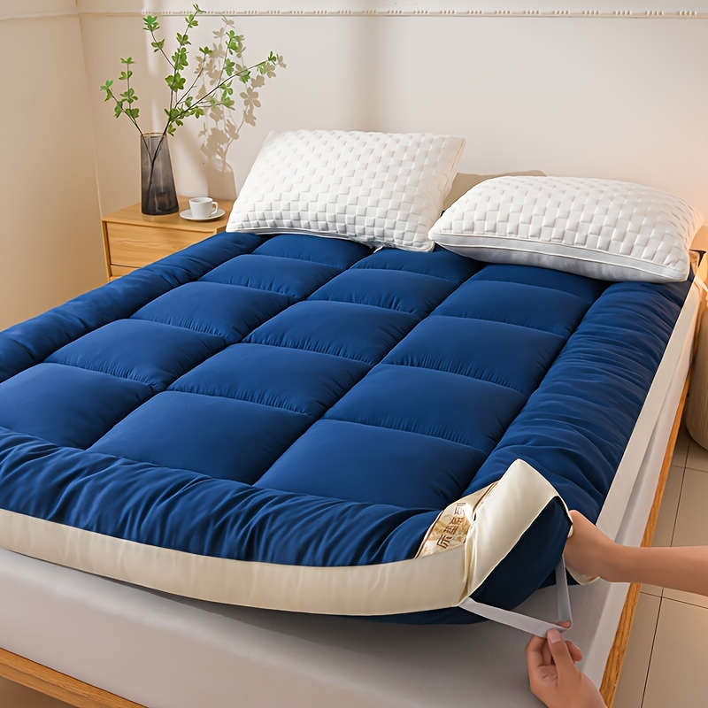 1pc Luxury Mattress Topper, Instant Warmth for Winter Cold Protection, Ultra-Soft, Comfortable, and Thickened Thermal Pad with Four-Corner Straps, Three-Dimensional Quilted Mattress Protector. Skin-Friendly, Breathable, and Fluffy, the Top Choice