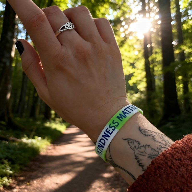 17pcs Custom Engraved Durable Silicone Wristbands for Women