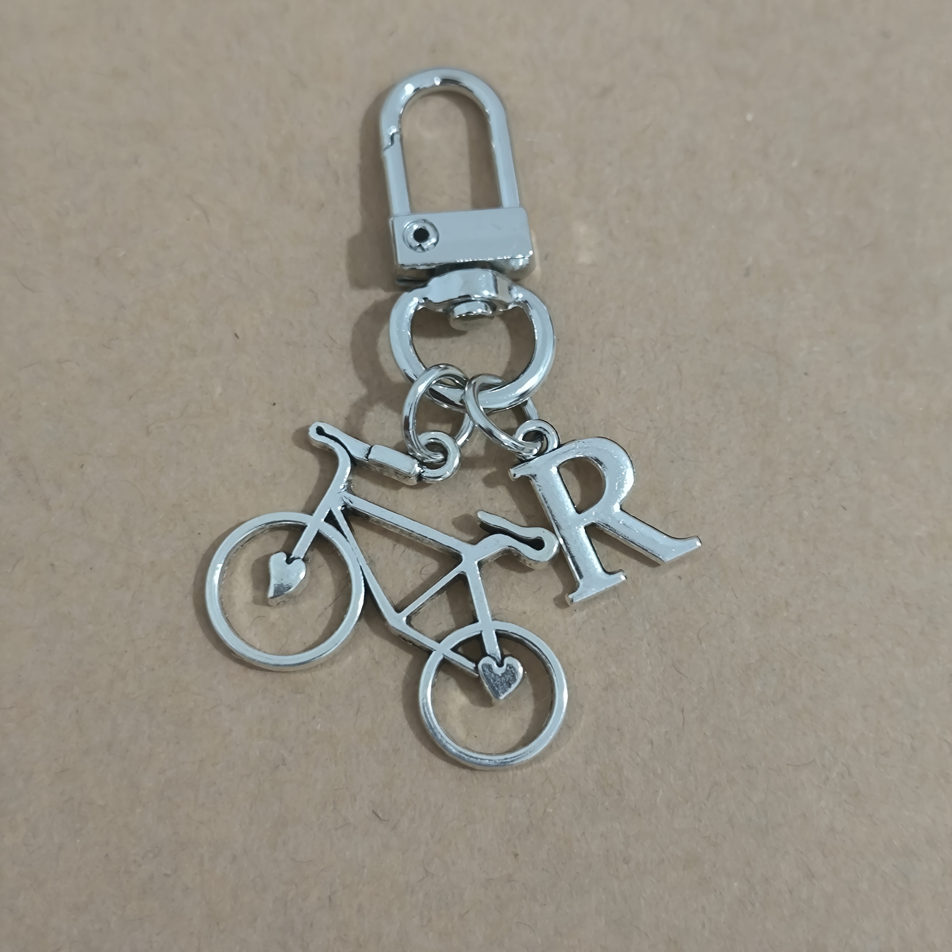 TEMU 1pc Sporty And Stylish Bicycle Keychain With , Perfect For Your Bike With Initials A-z. Great For Bags, Wallets, Backpacks, Stationery, And Car