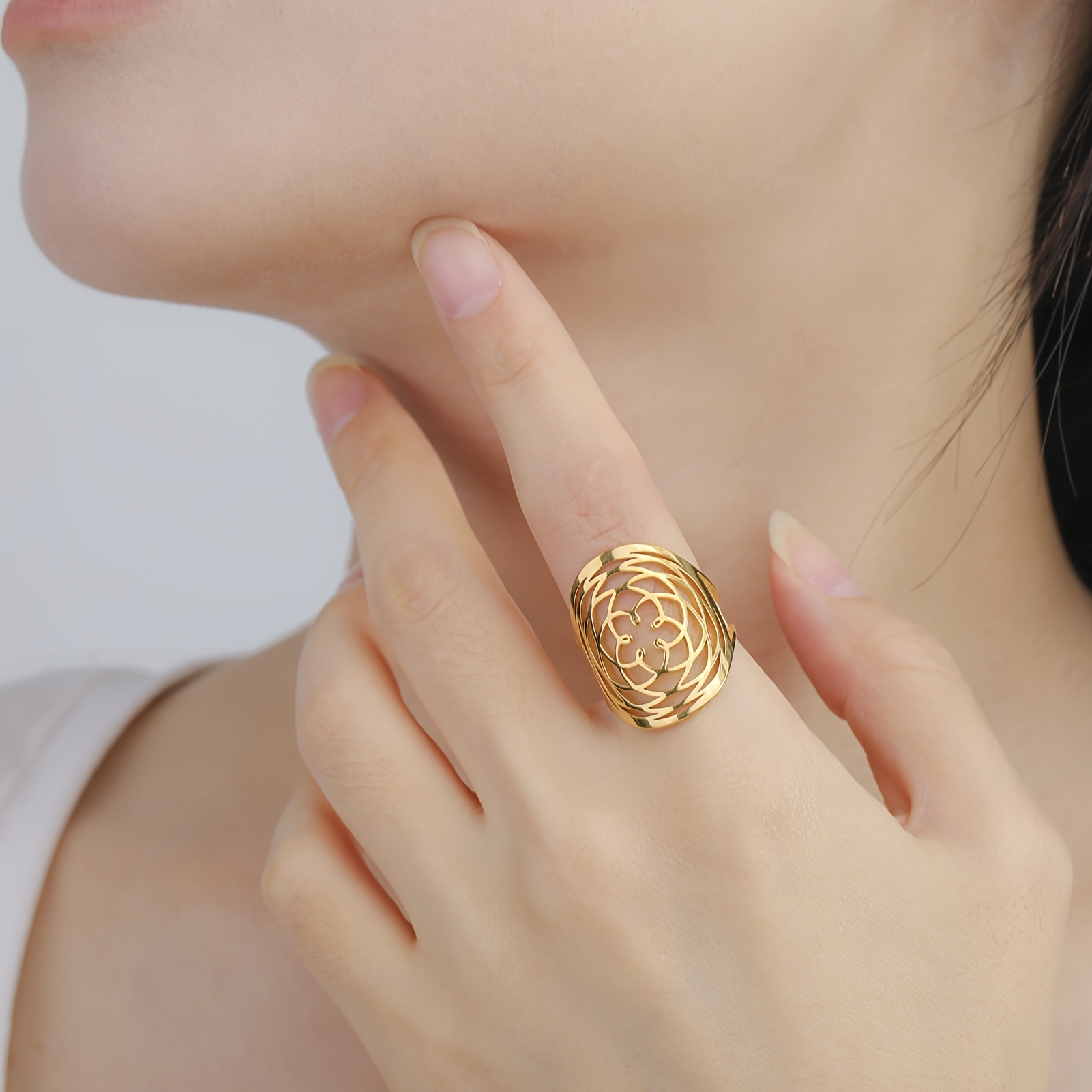 Exquisite Venus Rose Ring, Delicate Openwork Design