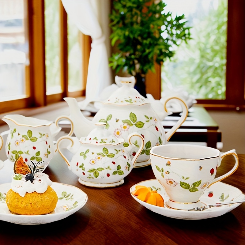 Wild Strawberry Ceramic Sugar Pot + Milk Jug Set / Large Pot, Coffee Cup & Saucer Set with Three Different Styles to Choose From - Perfect for Afternoon Tea, Coffee, Juice, Weddings, Gifts, Birthdays, Christmas, Family, Restaurants, Banquets, Valentine's Day, Thanksgiving, and New Year Celebrations