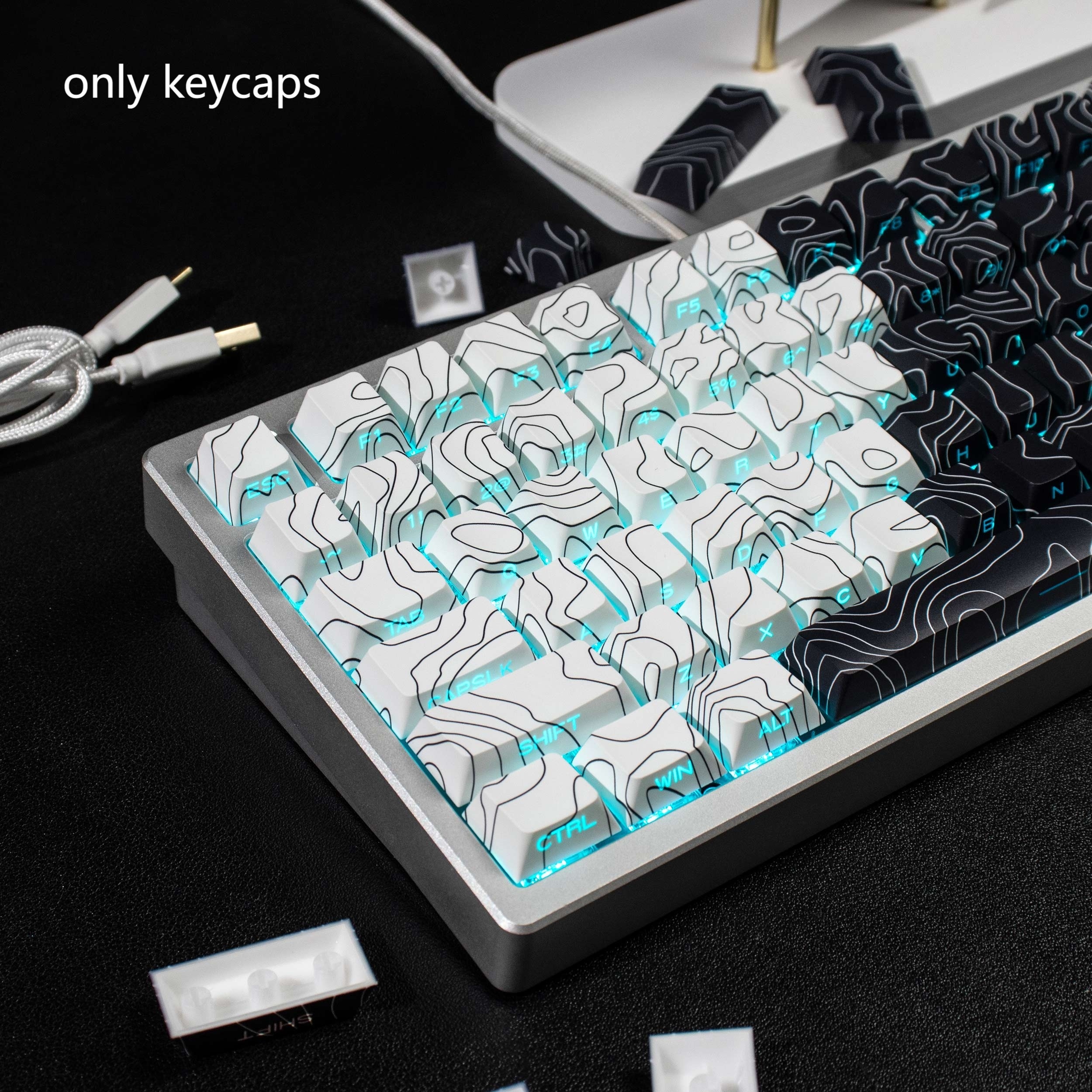 

131-key -tone Engraved Keycaps , Compatible 61/75/87/98