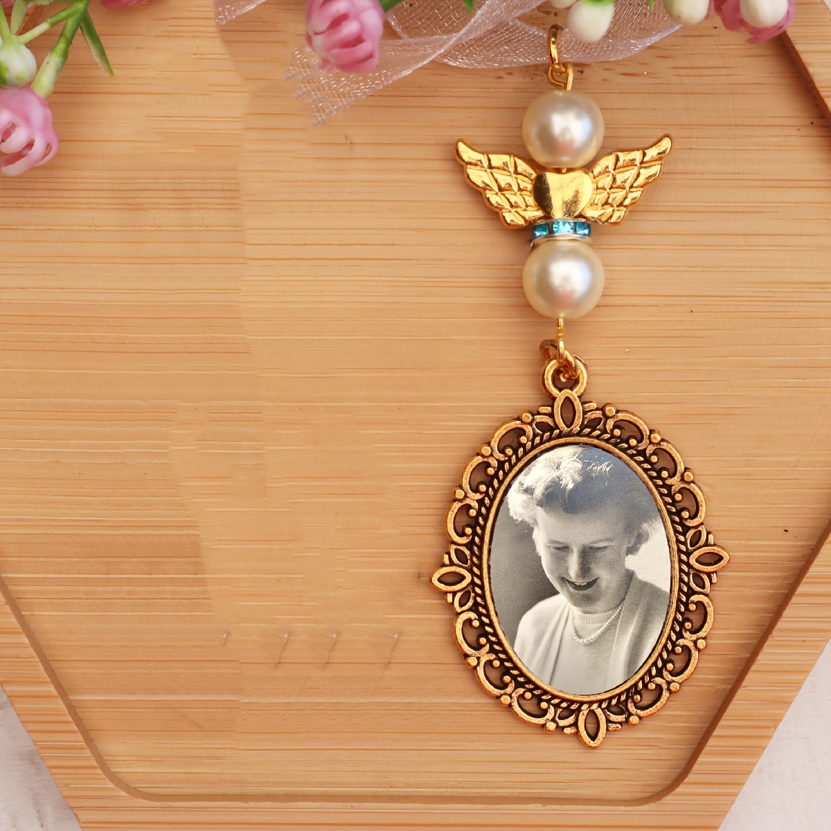 TEMU Customized Personalized Bridal Photo Bouquet Pendant, Wedding Commemorative Pendant, Bridal Souvenir Pendant, Personalized Customized Keychain
