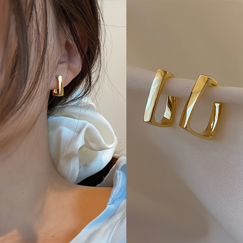 

Créoles carrées irrégulières minuscules Design Boucles d'oreilles Style élégant et sexy Assortir les tenues quotidiennes féminines