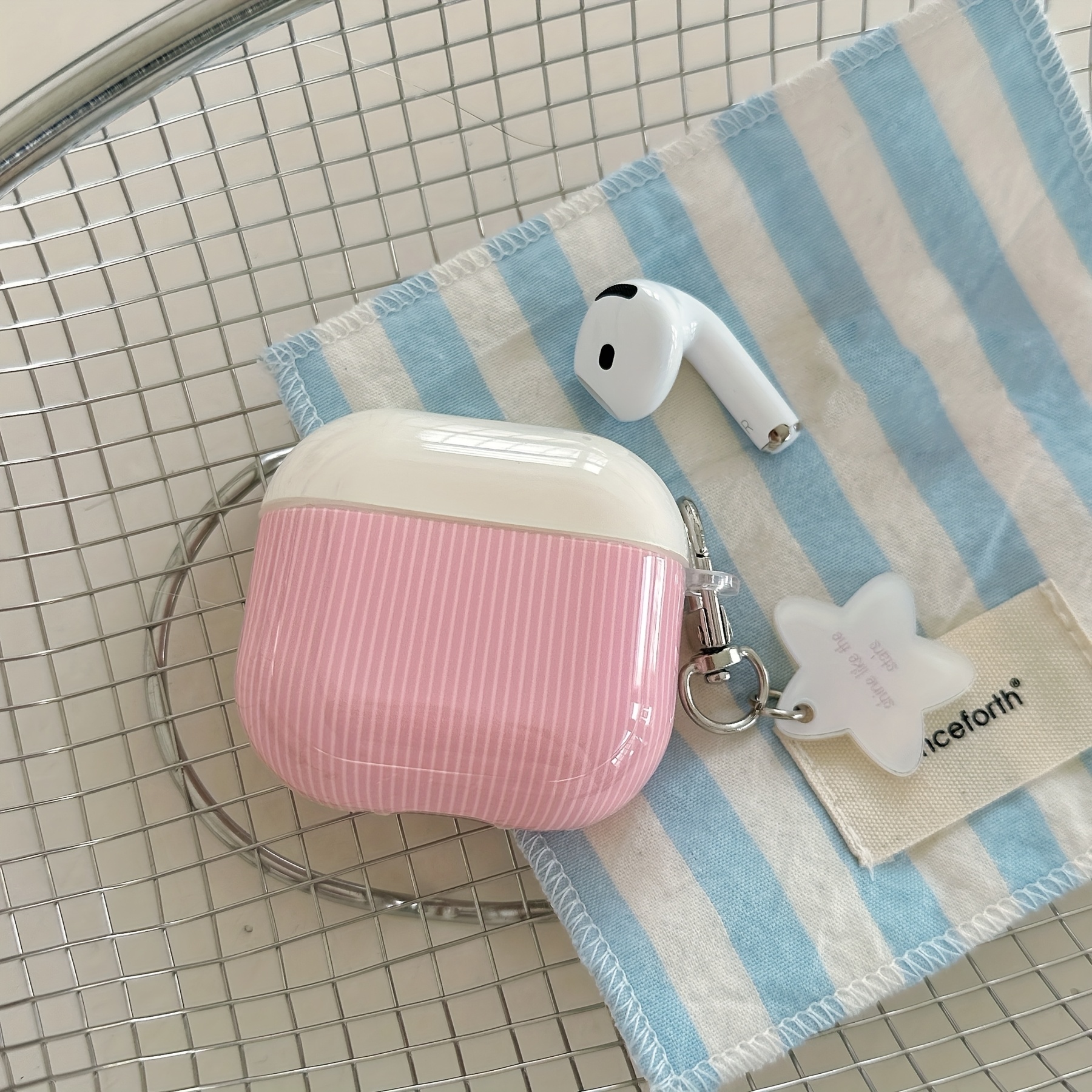 TEMU Pink Striped Case With Star Pendant Suitable For For , Pro 2, 4, 3, And 2. Fashionable And For Women's Earphones