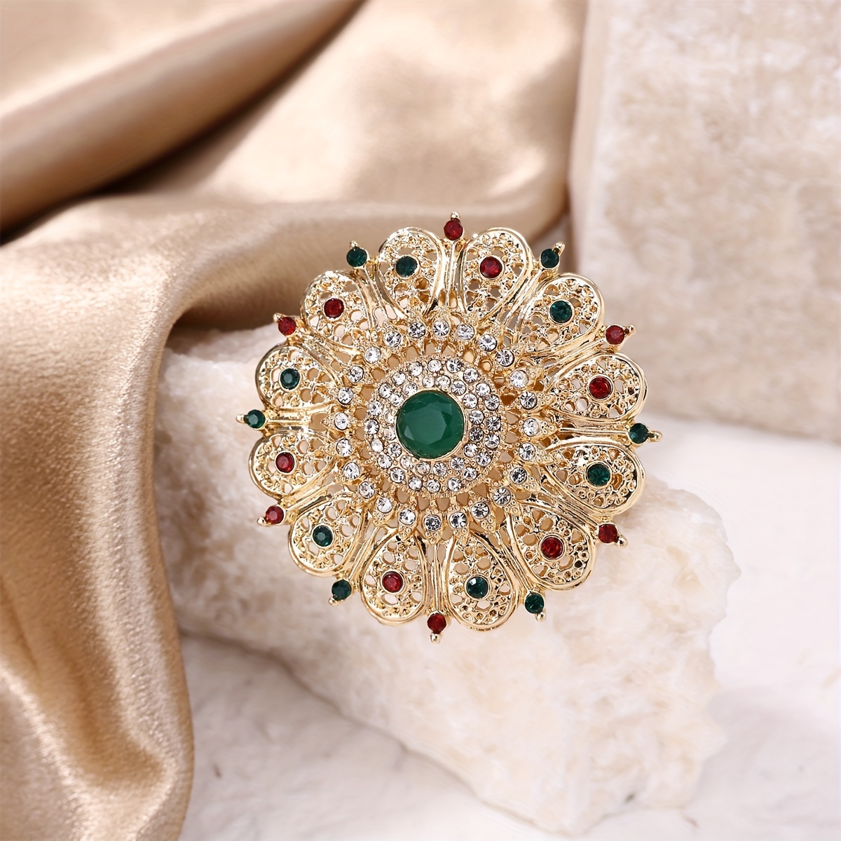 Image of Eastern Round Floral-shaped Metal Brooch With Rhinestone Inlay, Suitable For Banquets, Parties, And Headscarf Pins