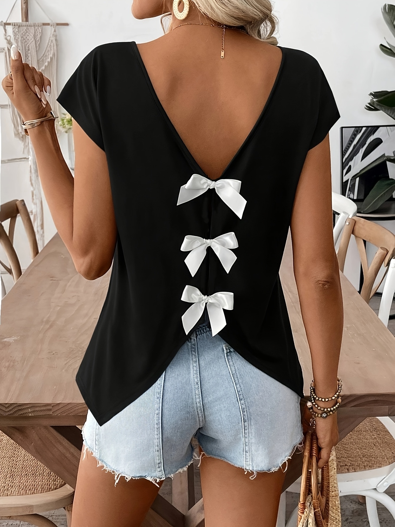 Women'S Casual Bowknot Short Sleeve T-Shirt - Black V-Neck with White Bow Detail, Perfect for Summer Outings and Casual Attire, Everyday Top | Bowknot Detailing | Stylish Accessory