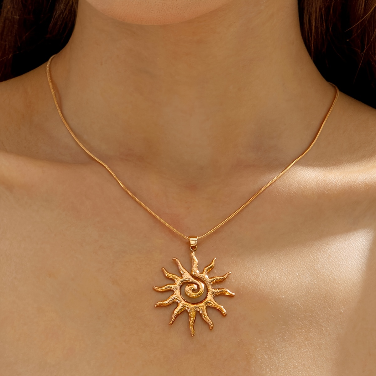 1pc Women's Elegant Sun Pendant Necklace - Minimalist With Adjustable Chain, Kc Golden Plated Sun Charm For Everyday & Party Wear, Birthday/anniversary Gift For Women - Elegant Necklace