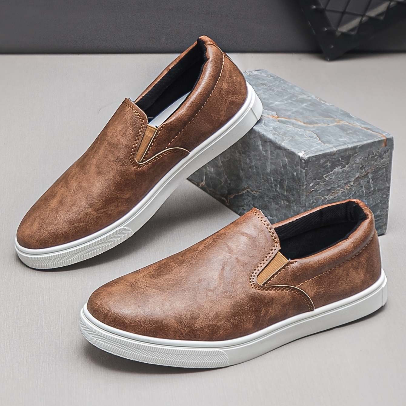 Men's Fashionable Simple and Comfortable Casual Sneakers, Non-Slip, Versatile Four-Season Style for Students
