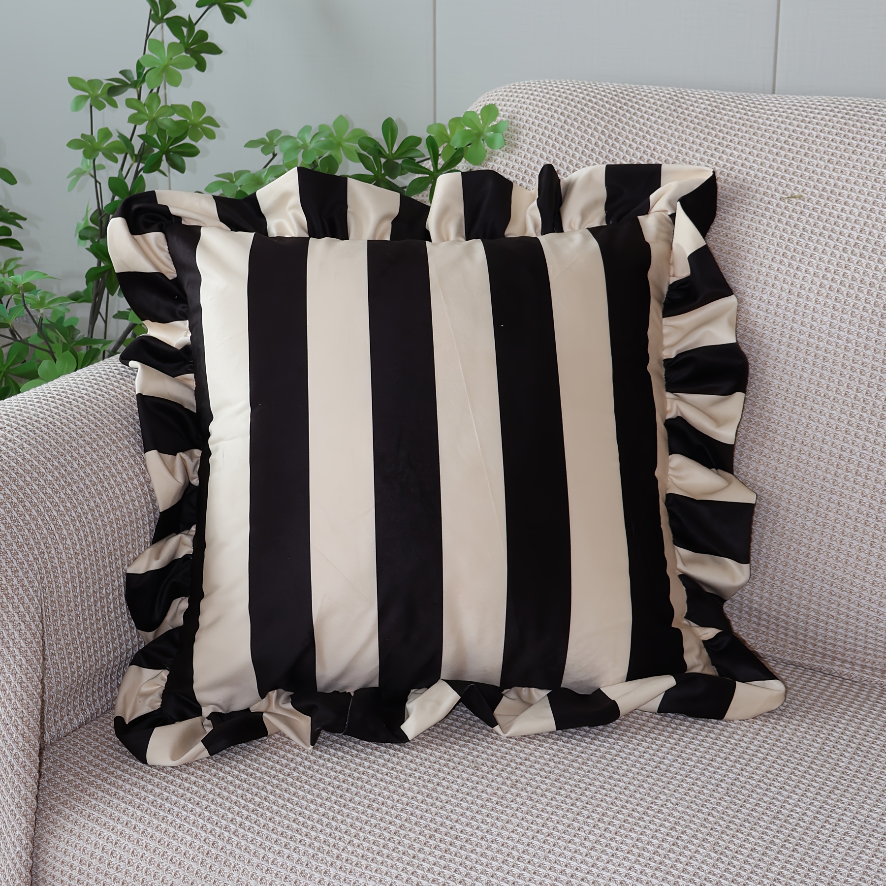 TEMU Taie d'oreiller à volants rayée imprimée , en flanelle avec plusieurs options de couleurs et couleurs contrastées, housse de coussin décorative