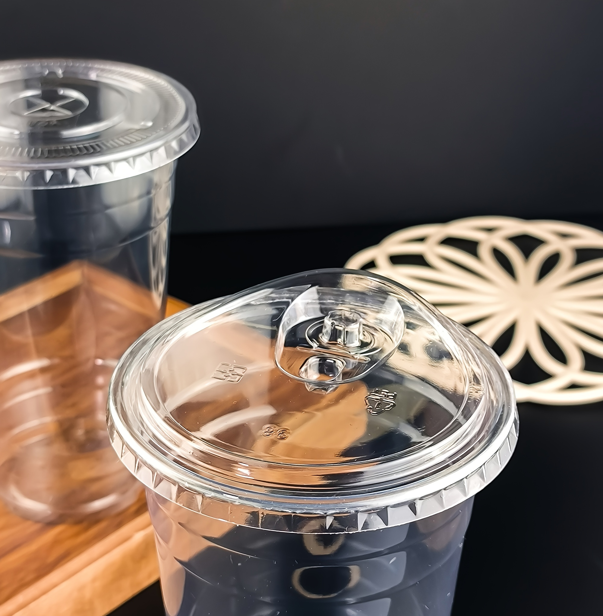 25 50 sets 24oz disposable clear plastic cups with lids and straws pet material ideal for iced coffee cold drinks   summer outdoor   drinkware details 6