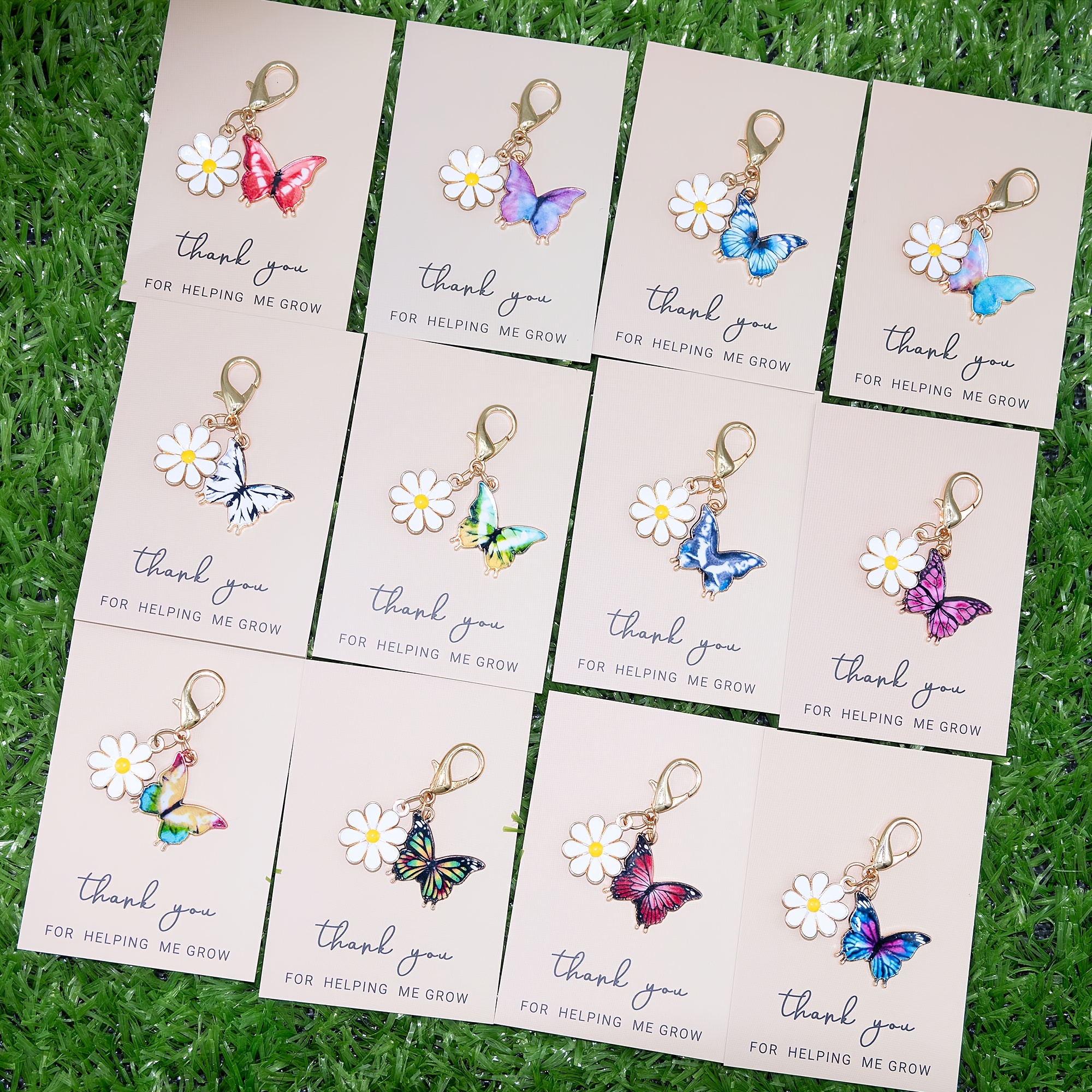 TEMU 6/12 stuks Madeliefje Bloem Vlinder Sleutelhanger, Leuke Emaille Sleutelring, Speciaal Ontworpen voor Vrouwen En, Hoogwaardige Tas Ornamenten