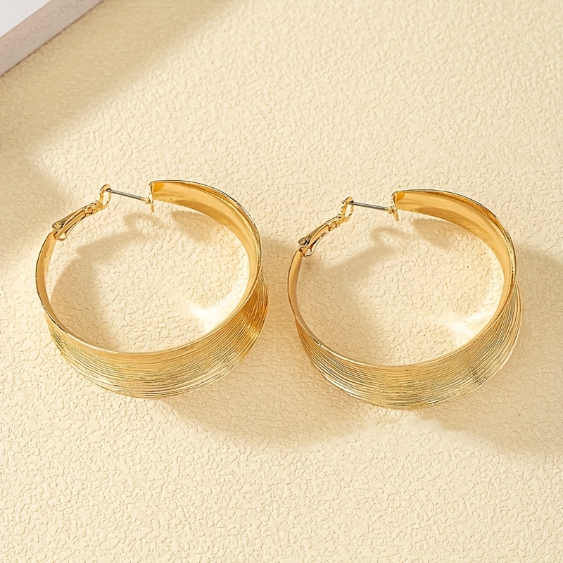 2pcs Set of Bold Wide Band Textured Hoop Earrings for Women