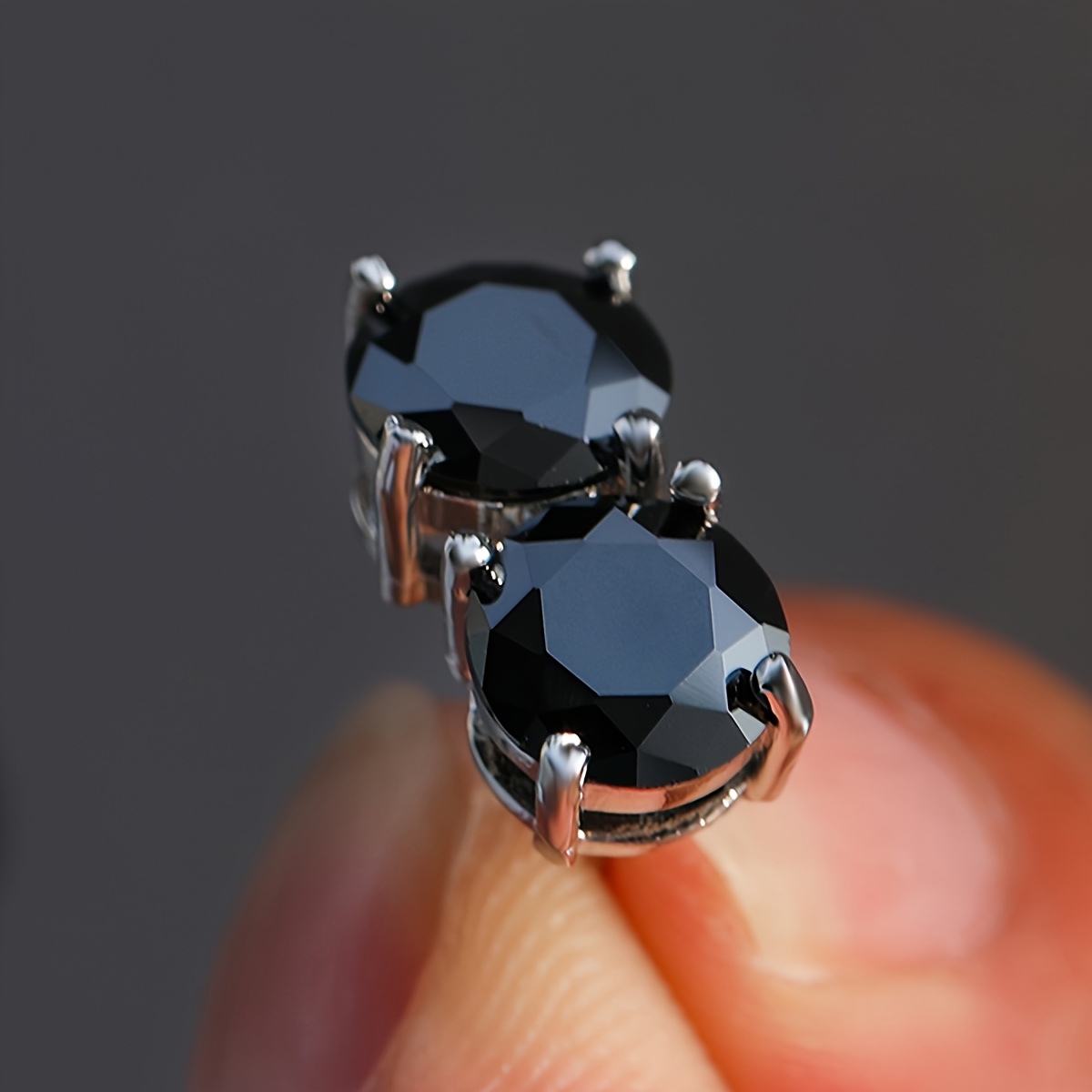 Women's Elegant Black Synthetic Zirconia Stud Earrings