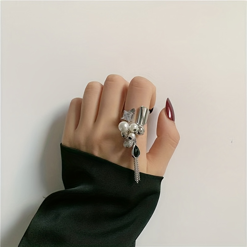 E-shop Western Design Sense Individuelle Quaste Retro Damen Ring mit Öffnung