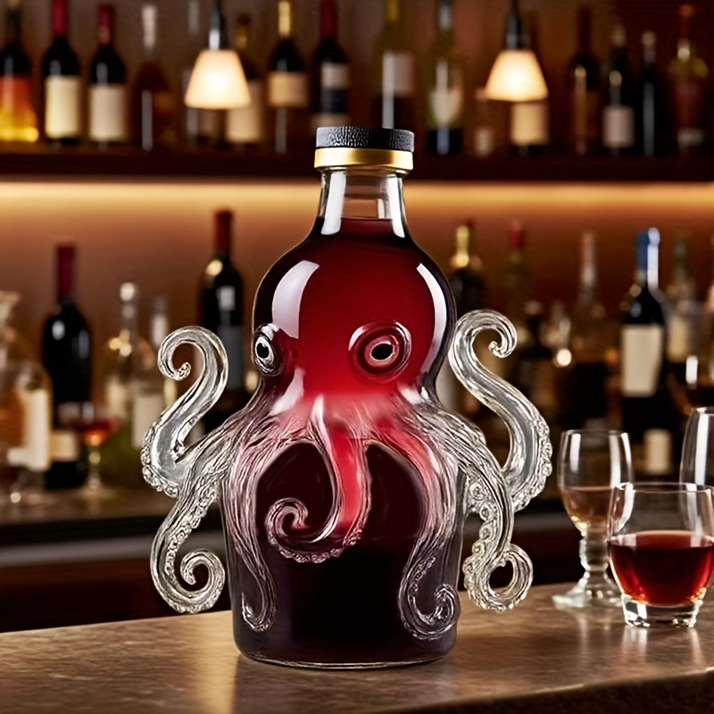 OctoPour™ decanter close-up