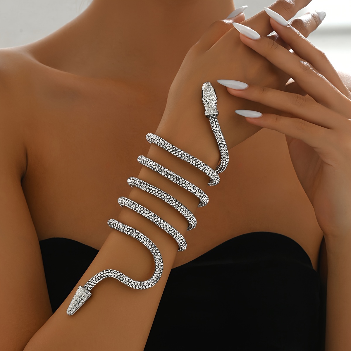 

Fashionable Sexy Snake Arm Wrap Bracelet With Rhinestone Embellishments, Flexible Plastic Cobra Chain For Parties And Vacations, No Plating - All Seasons Accessory