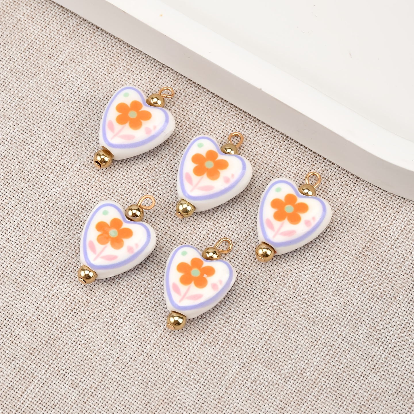 5pcs Random Color Double-Sided Floral Heart-Shaped Ceramic Pendants