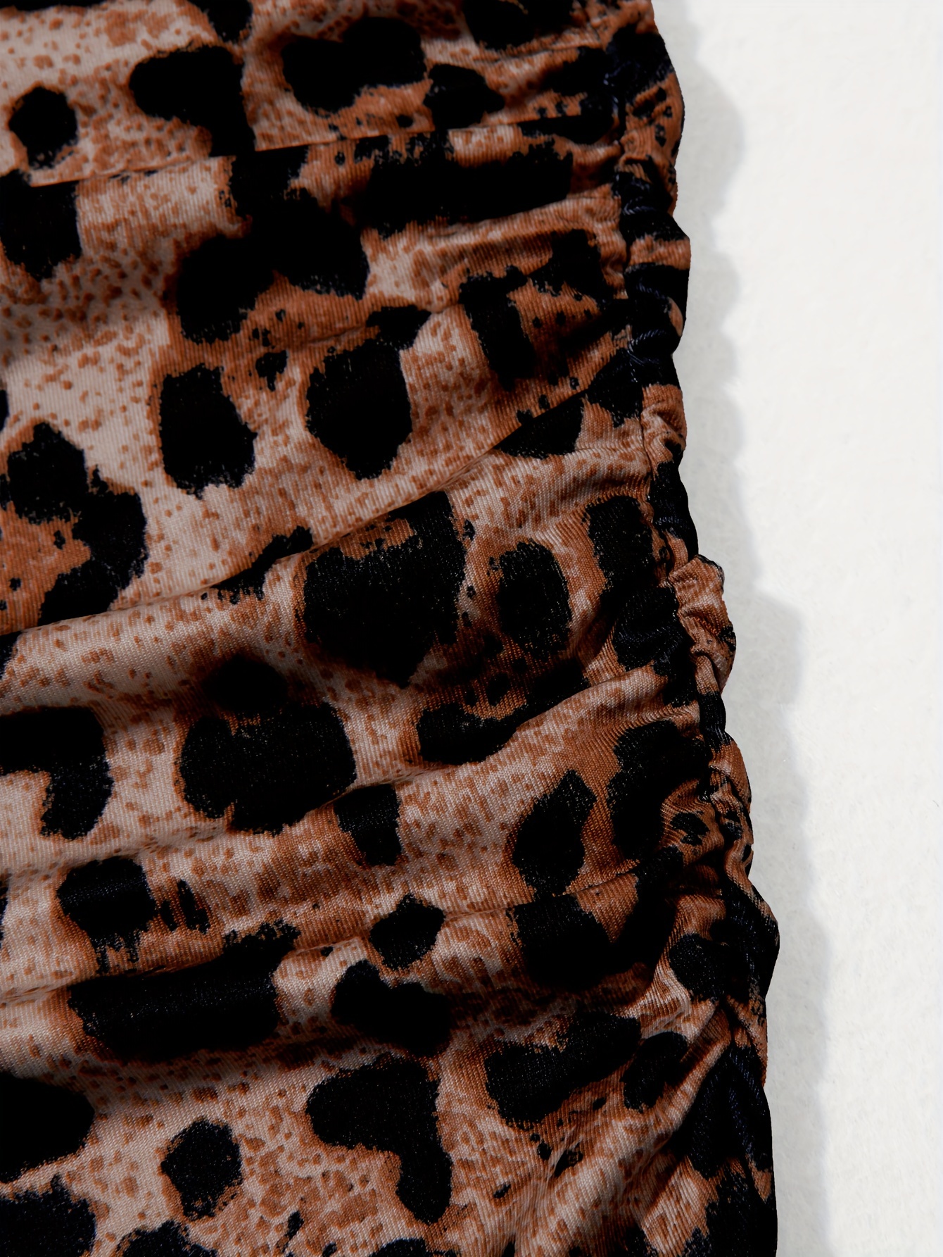 1pc Elegant Leopard Print Midi Skirt for Women, Polyester Knit Fabric,  Spring/Summer/Autumn Fashion, Versatile Animal Print Pencil Skirt