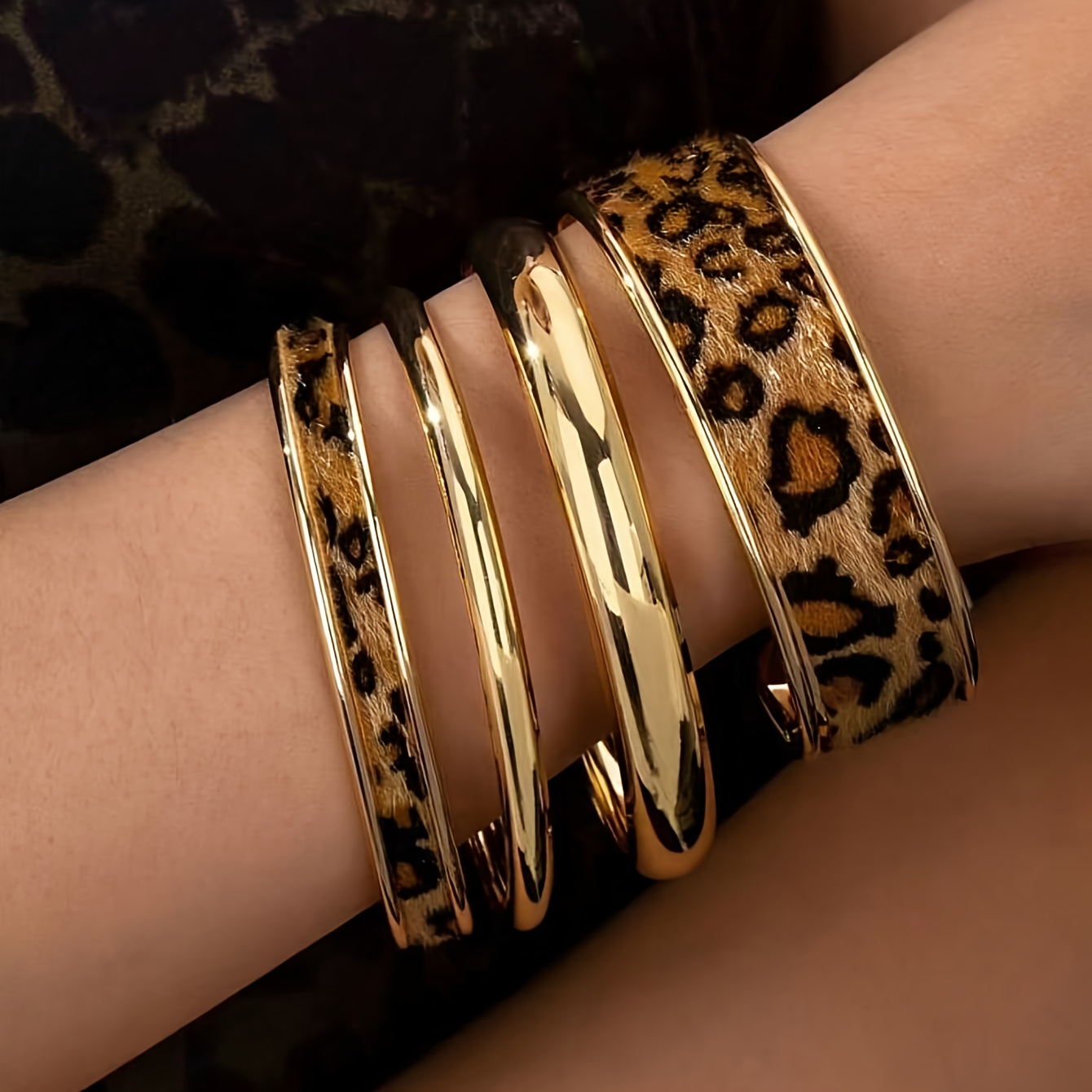 TEMU A Set Of 4 Leopard Print Bracelets And Minimalist Metal Bangles, Women To Stack