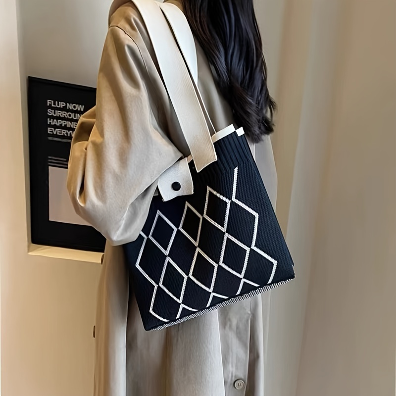 

Chic Diamond-pattern Knit Tote Bag - Spacious & Foldable, Fall/winter, Plush Lining, Clasp Closure